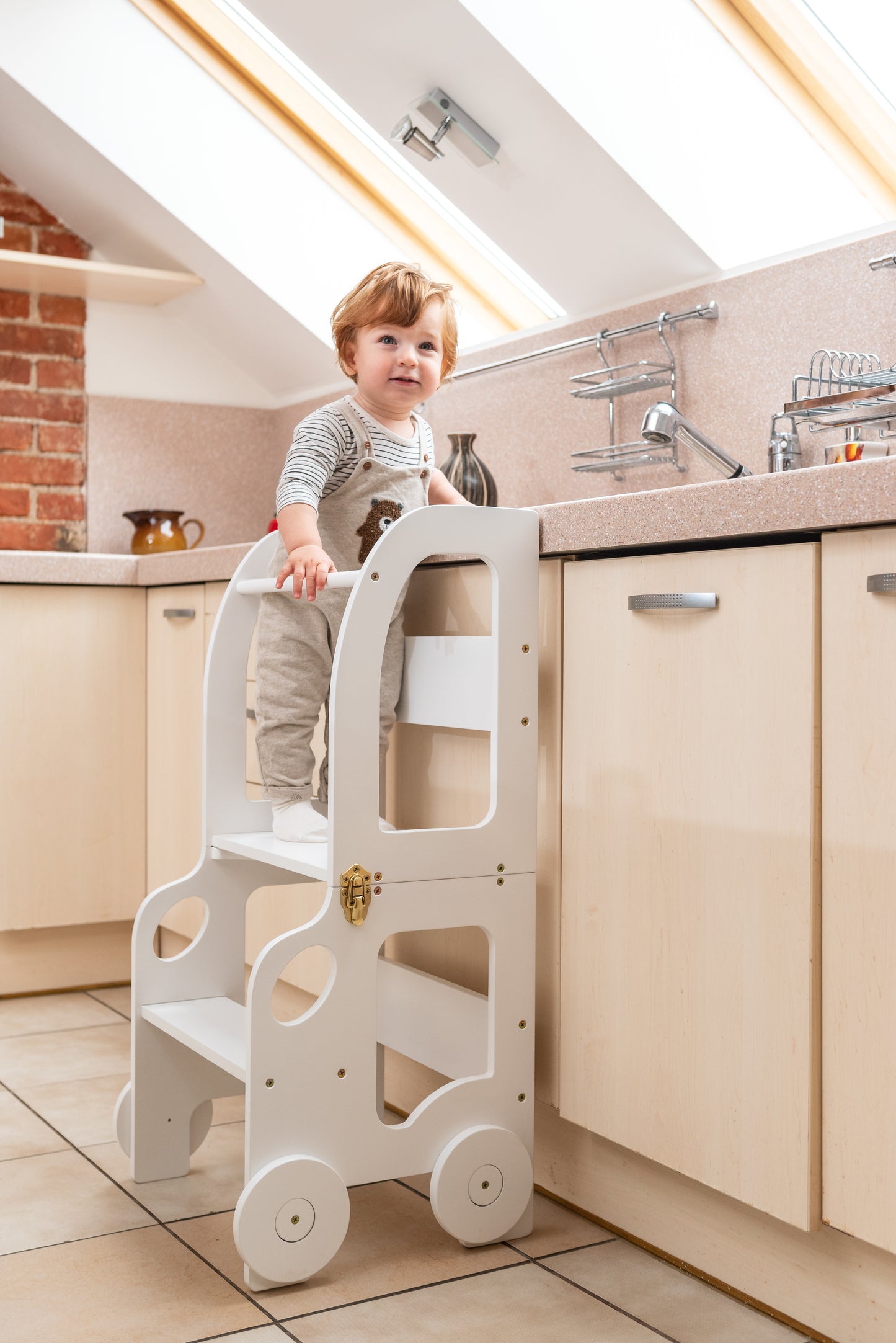 Tower Step stool 2in1 / Table. Little Car Kitchen step stool