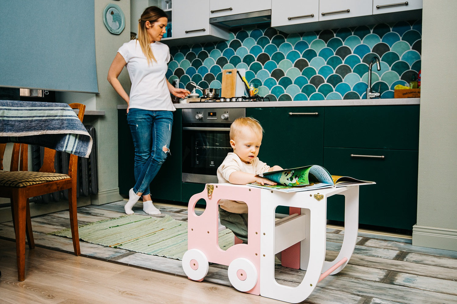 Tower Step stool 2in1 / Table. Little Car Kitchen step stool