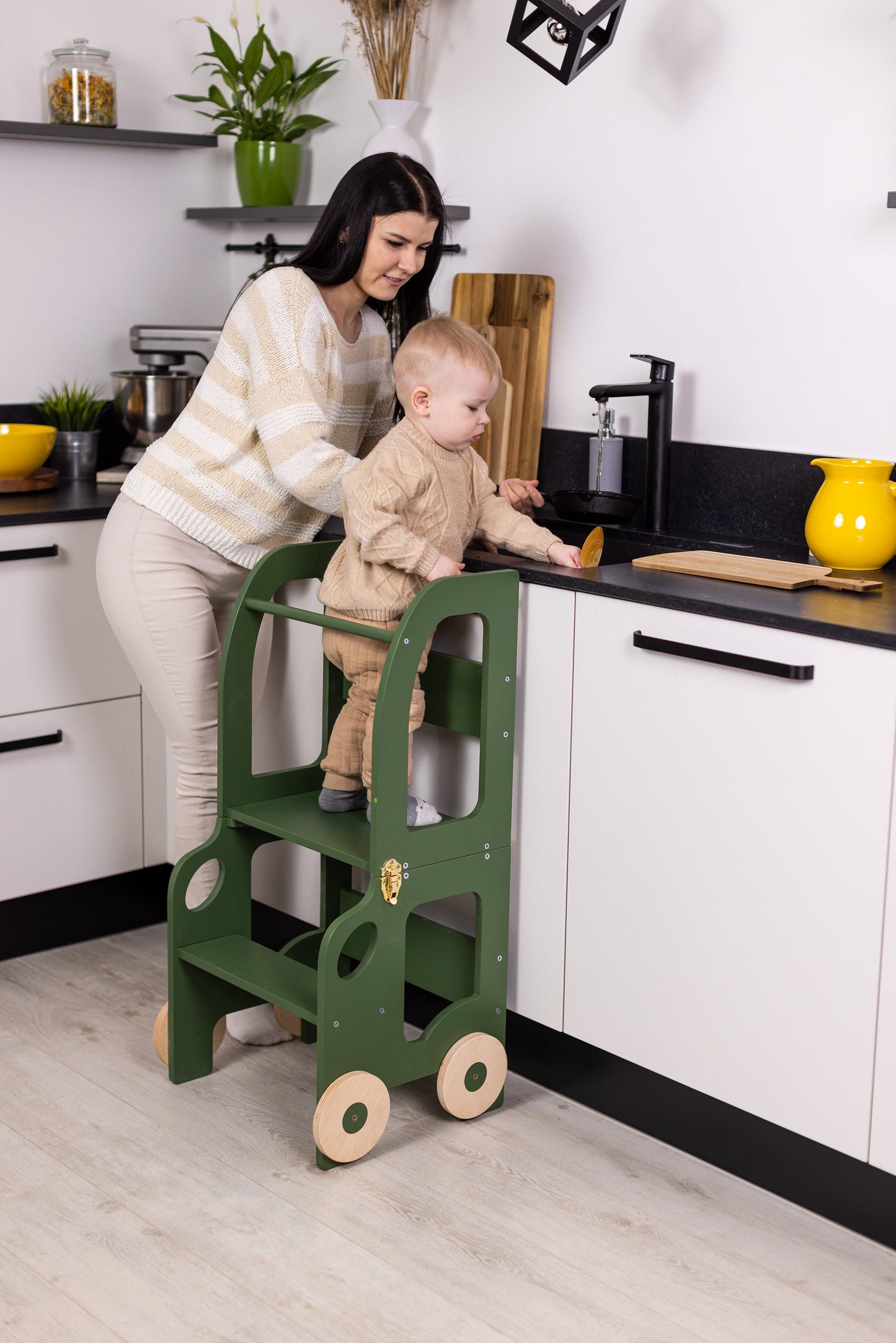 Tower Step stool 2in1 / Table. Little Car Kitchen step stool