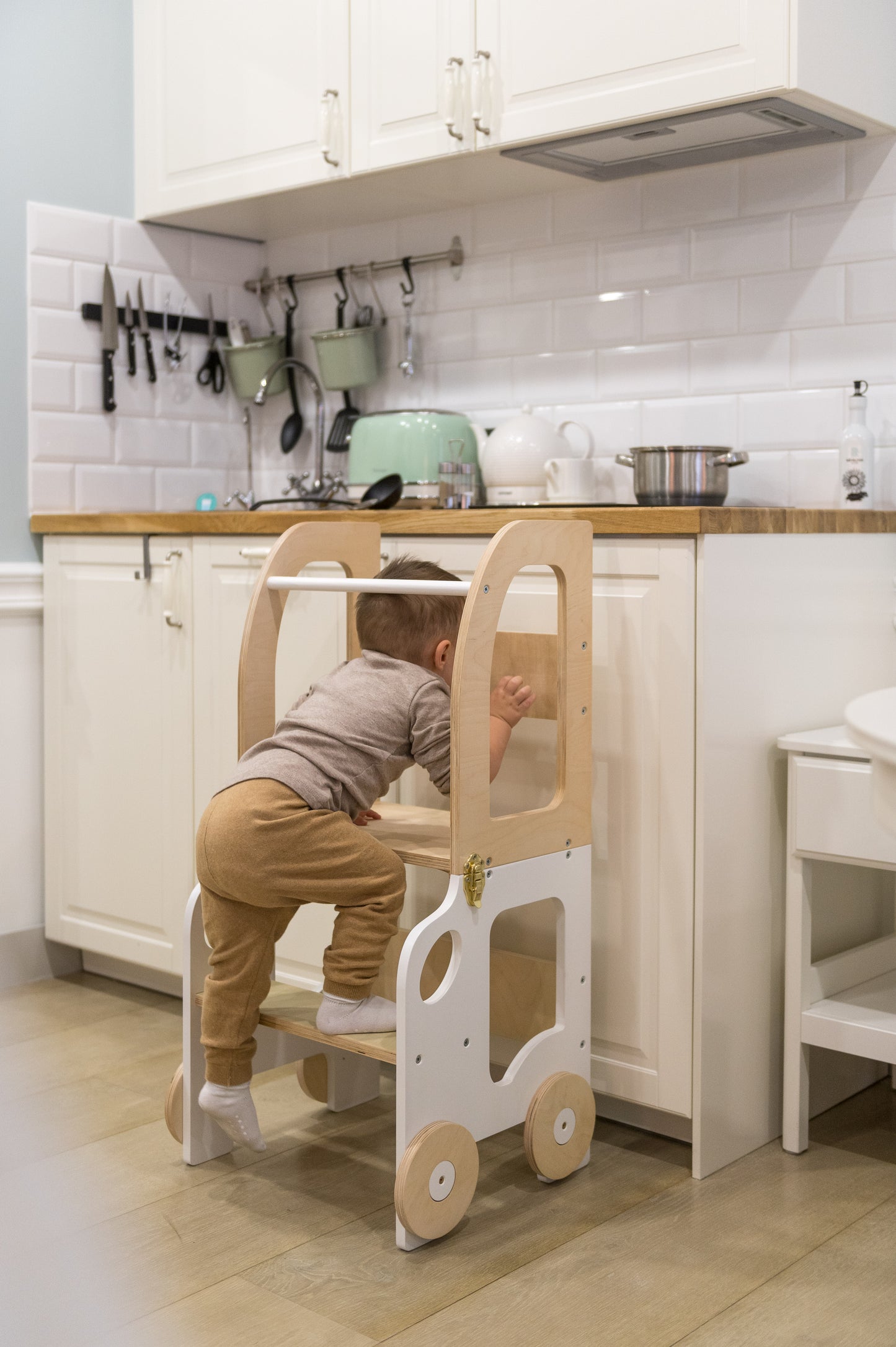 Tower Step stool 2in1 / Table. Little Car Kitchen step stool