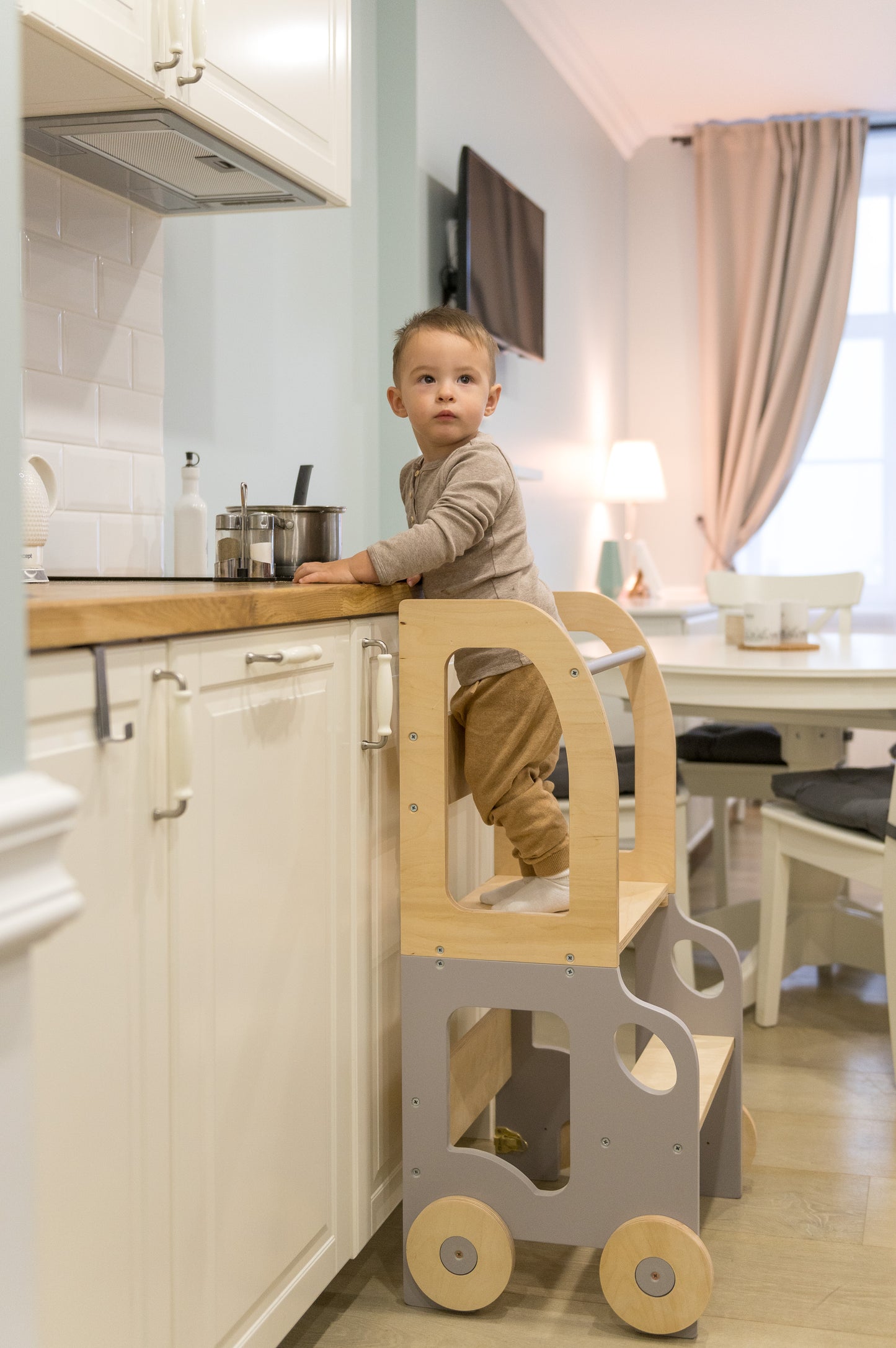 Tower Step stool 2in1 / Table. Little Car Kitchen step stool