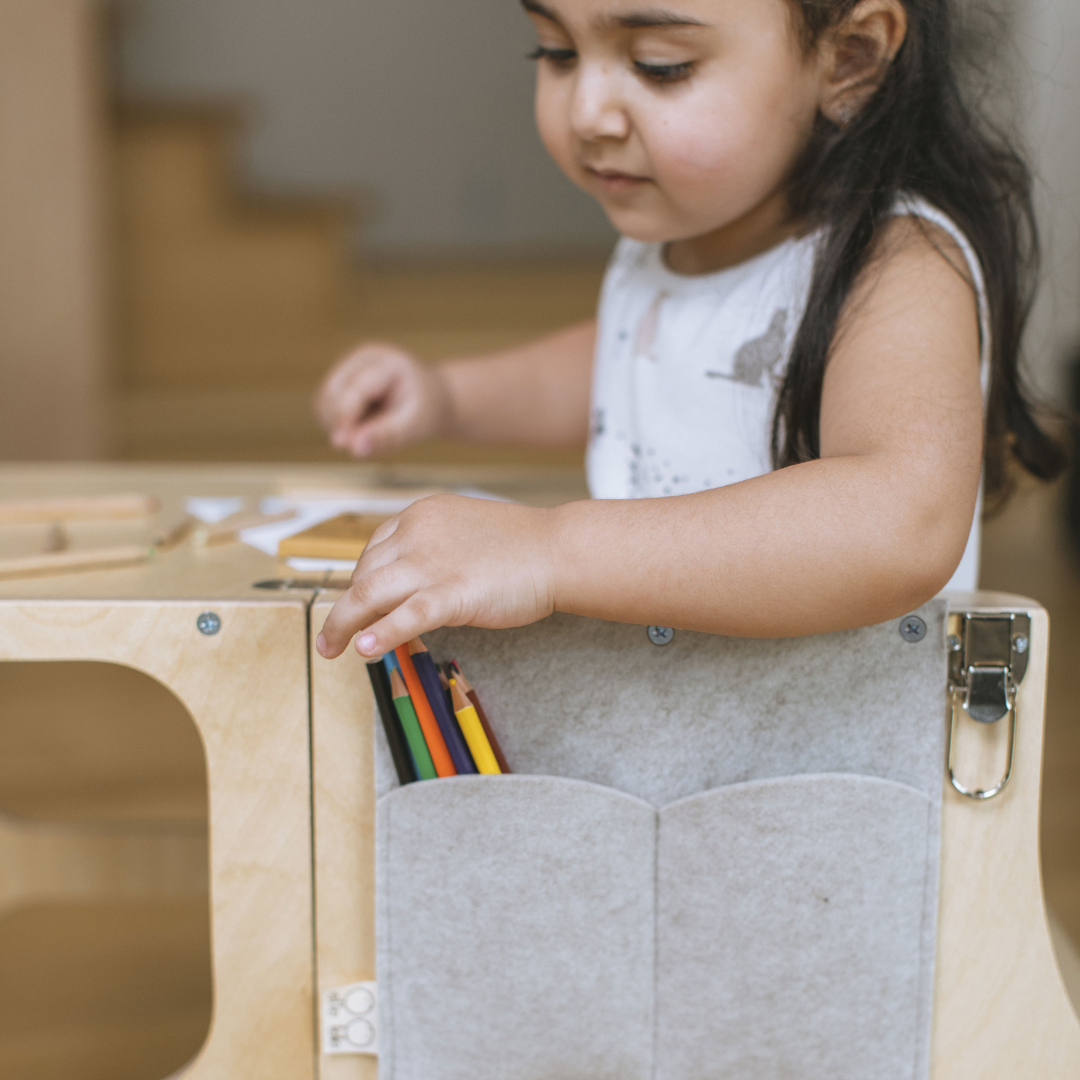 STEP'n'SITĀ® Convertible 2-in-1 Helper Tower/Table - Natural wood