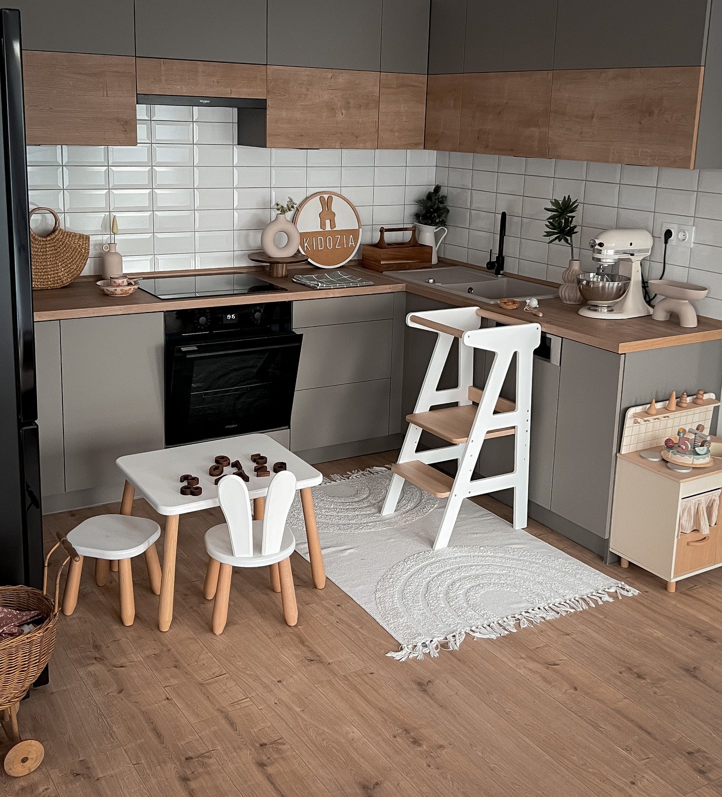 Kitchen Learning Tower - Solid Beech Wood