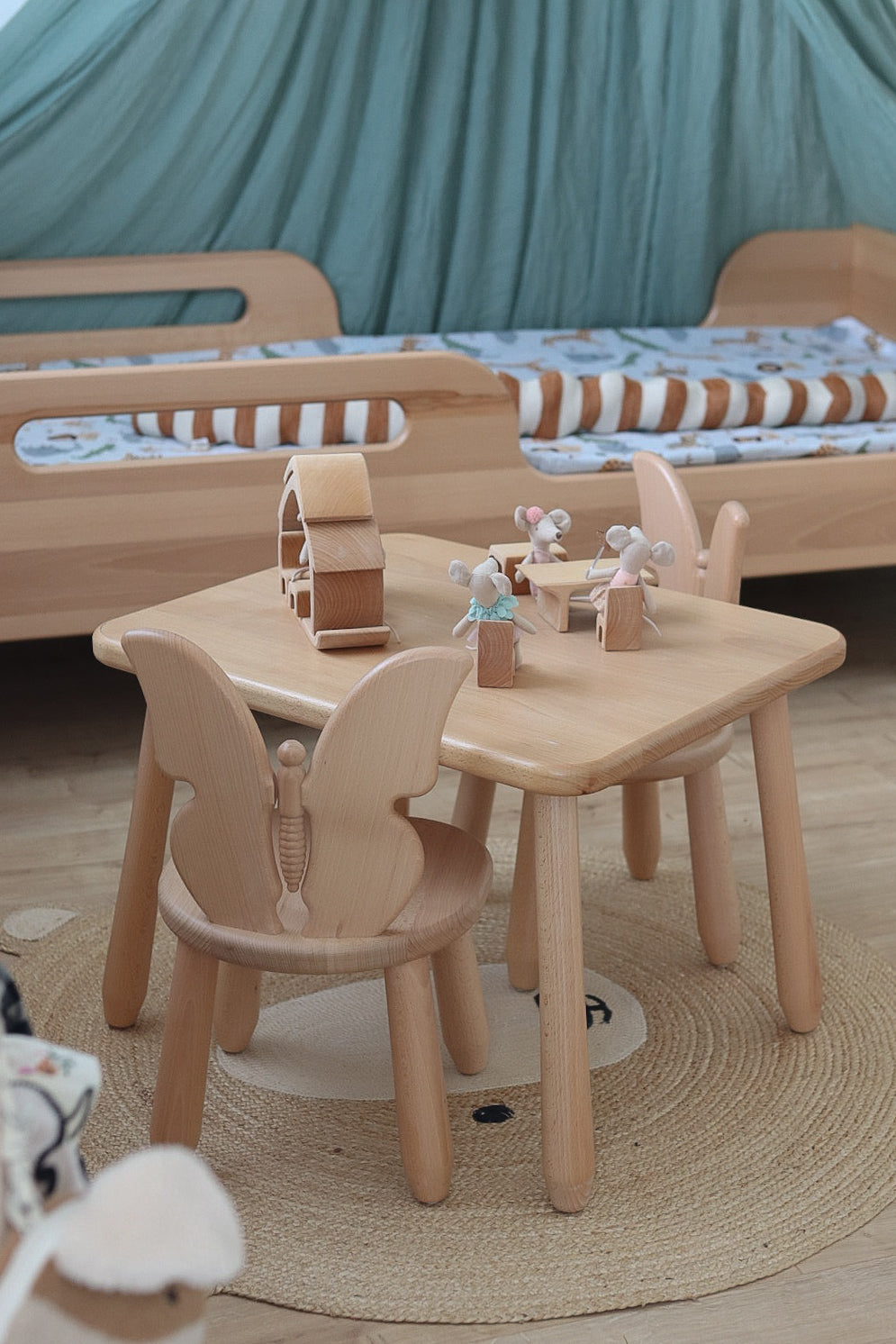 Kids Butterfly Chair - Solid Beech Wood - Montessori-inspired