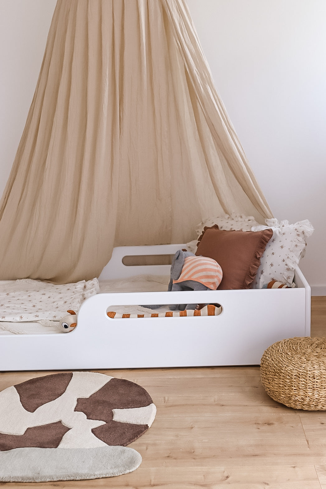 East 2-in-1 Growth Bed - Solid Beech Wood, Handmade Montessori-inspired