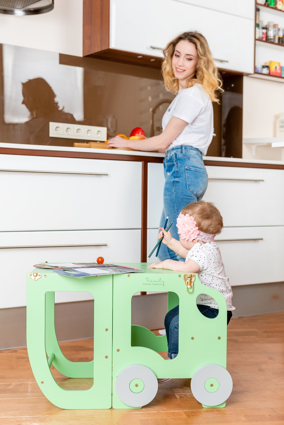 Tower Step stool 2in1 / Table. Little Car Kitchen step stool