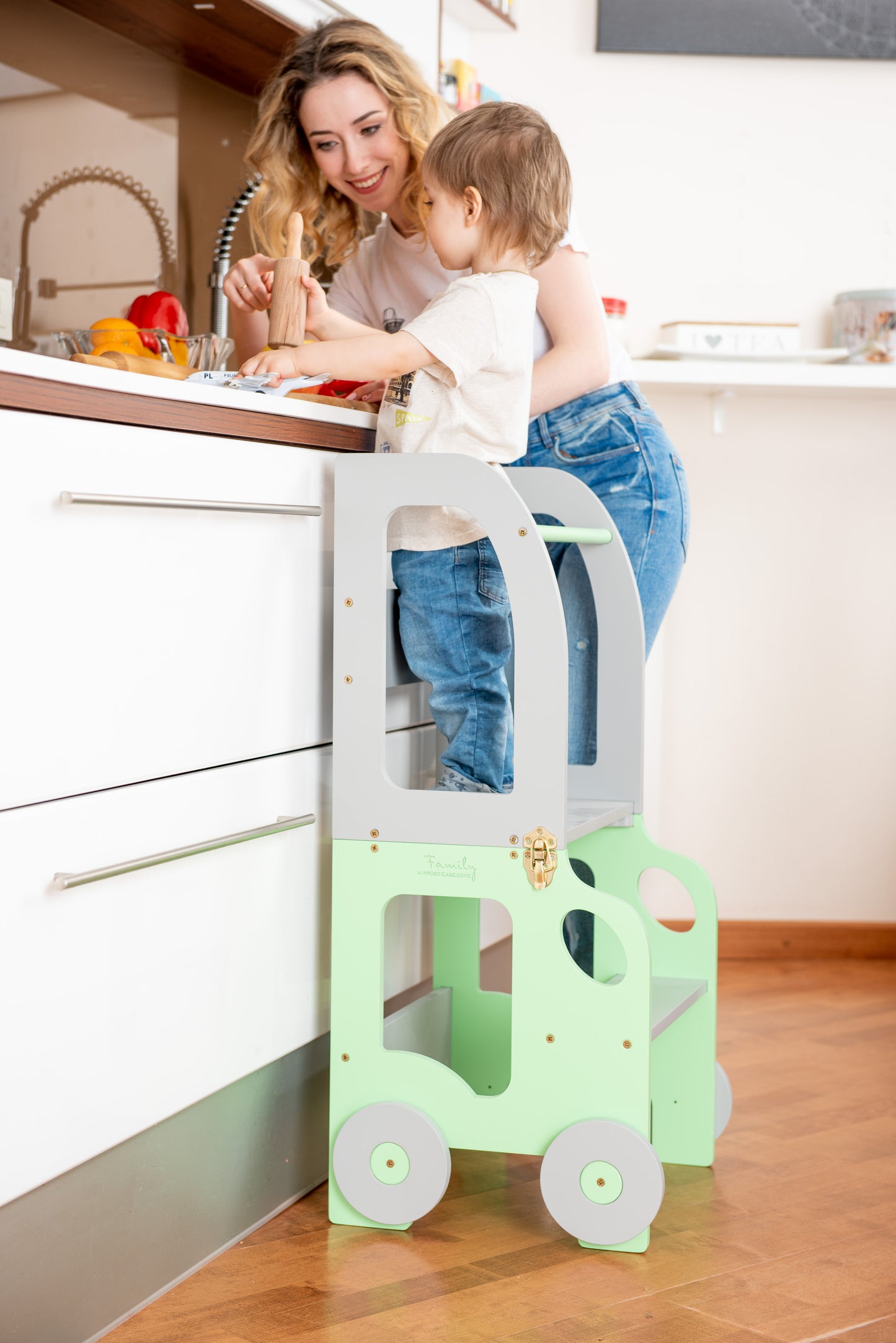 Tower Step stool 2in1 / Table. Little Car Kitchen step stool