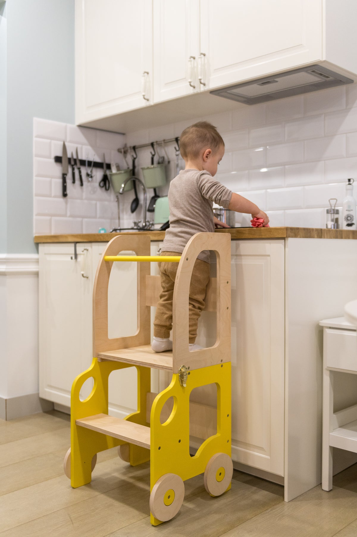 Tower Step stool 2in1 / Table. Little Car Kitchen step stool