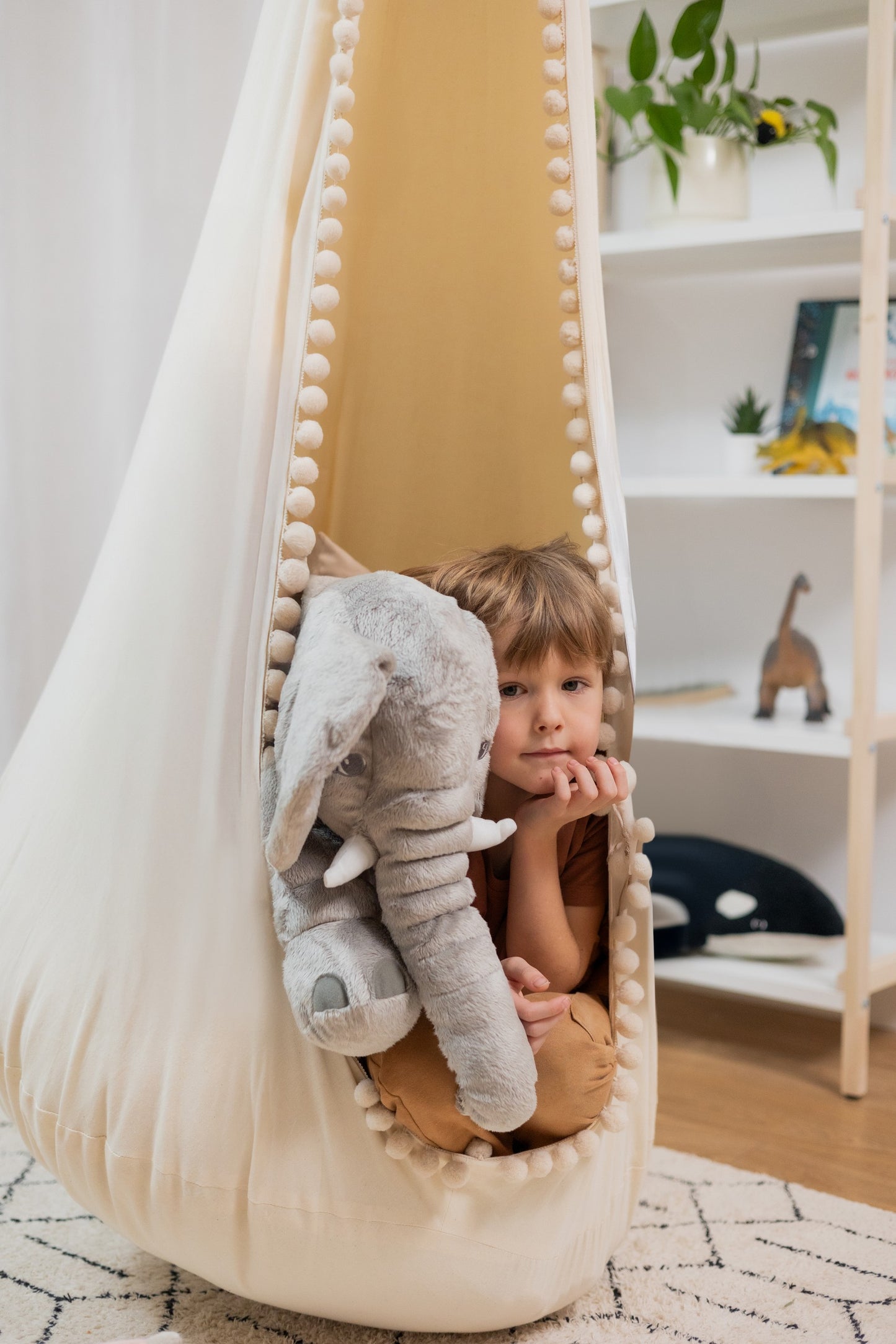 Large Cocoon Hammock "Truffle Ball"