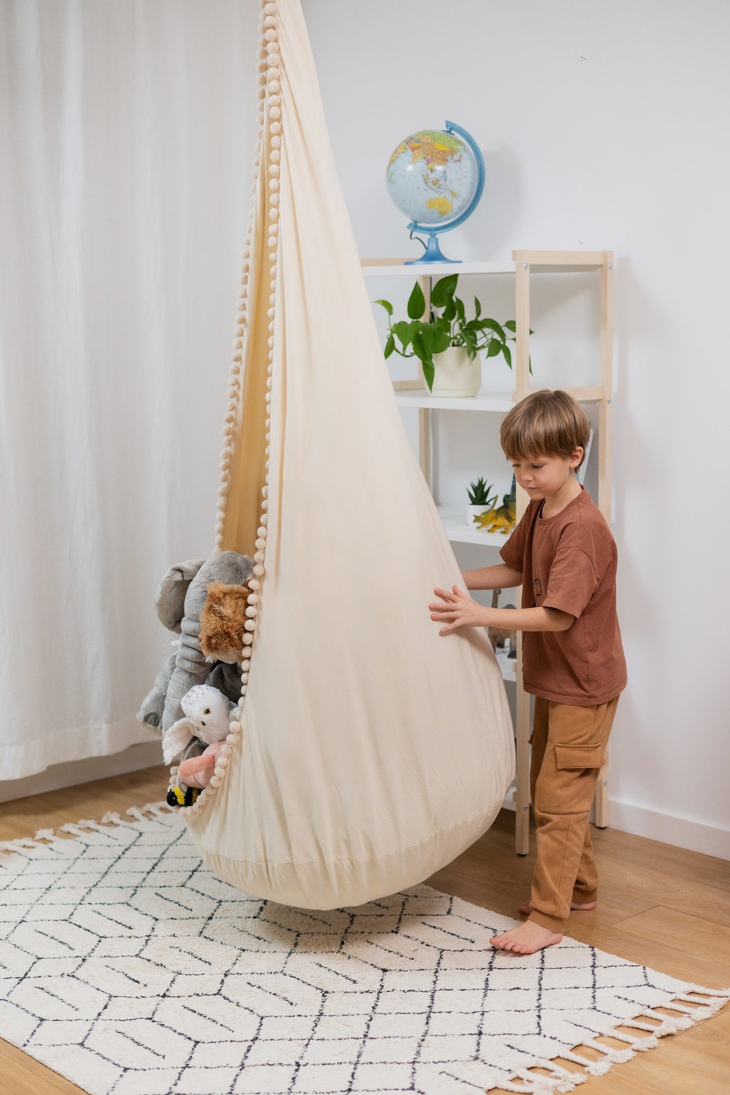 Large Cocoon Hammock "Truffle Ball"