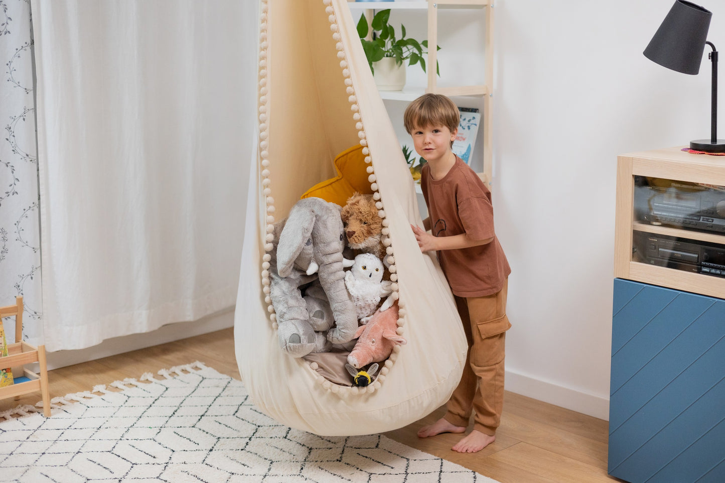 Large Cocoon Hammock "Truffle Ball"
