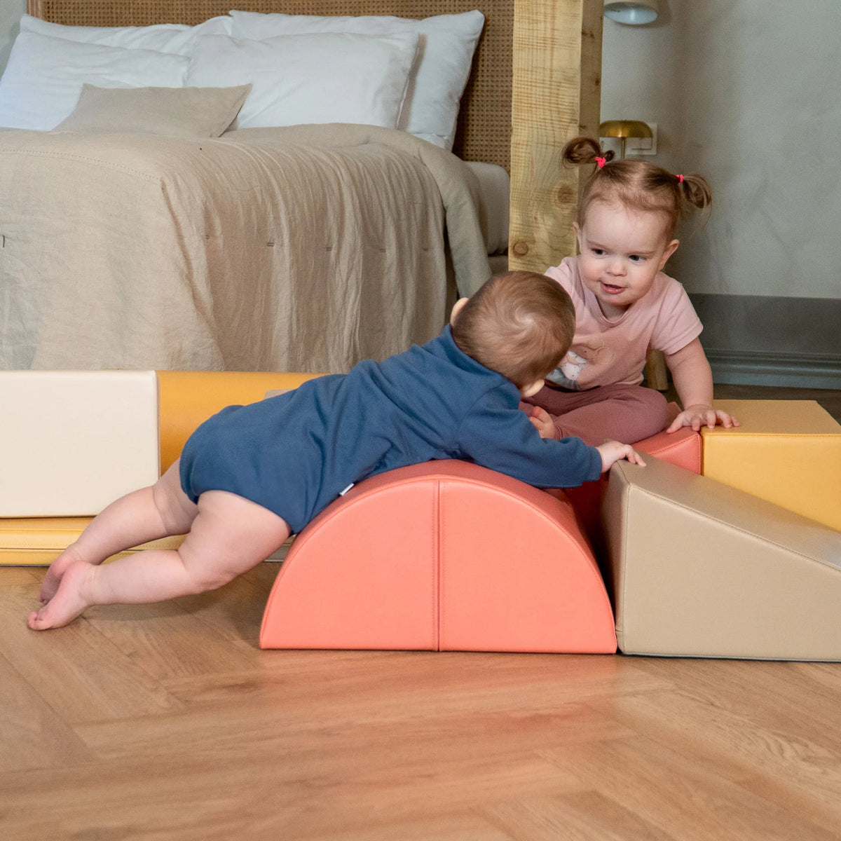Ensemble de 8 blocs de jeu souples - Aventurier rose pastel 